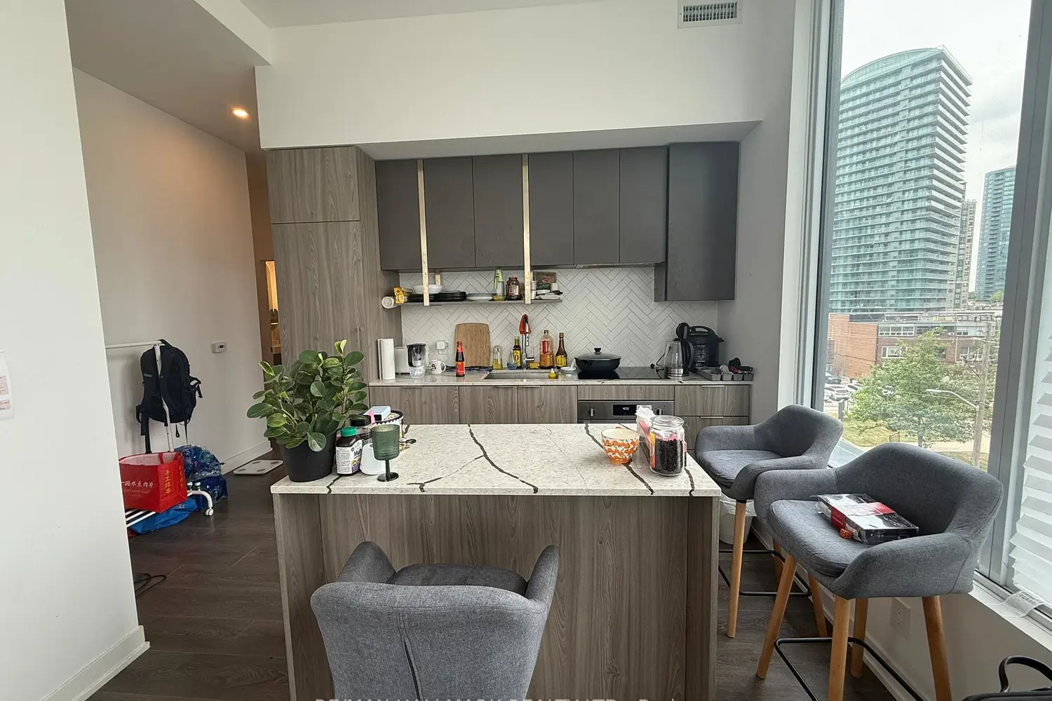 Additional image 9 of 15 Holmes Avenue 407