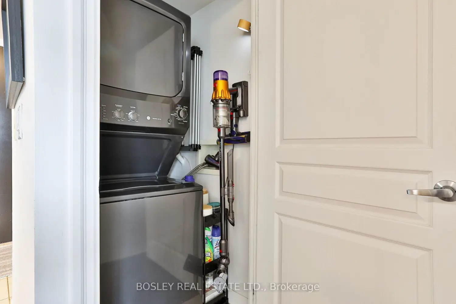 Additional image 16 of 1600 Charles Street 509