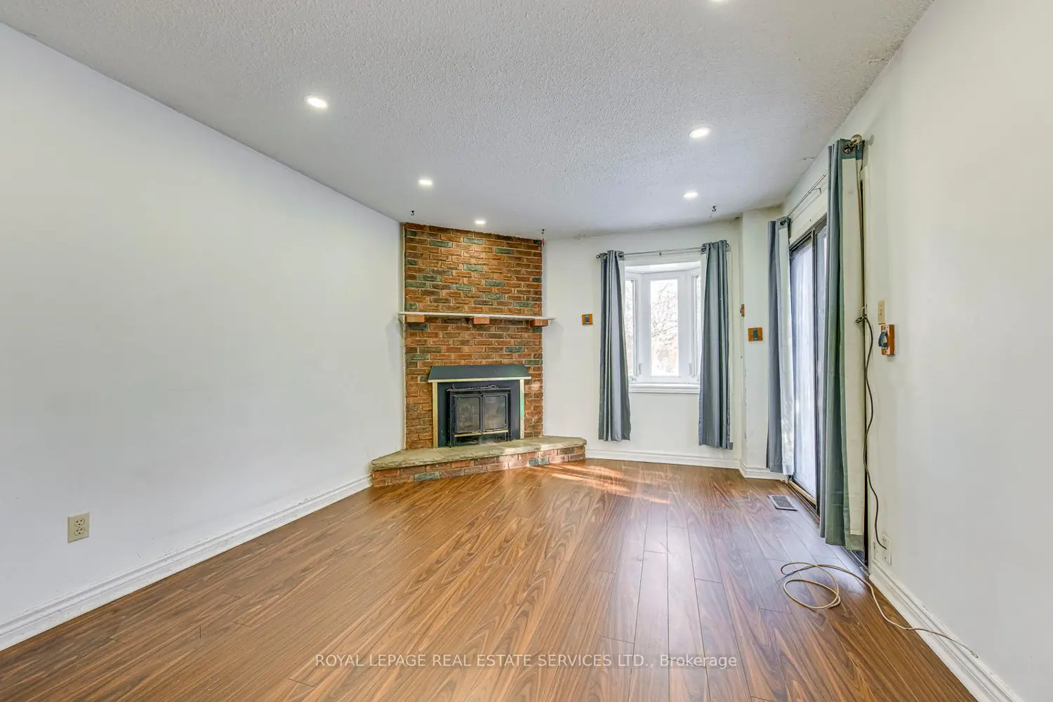 Additional image 6 of 66 Banting Crescent