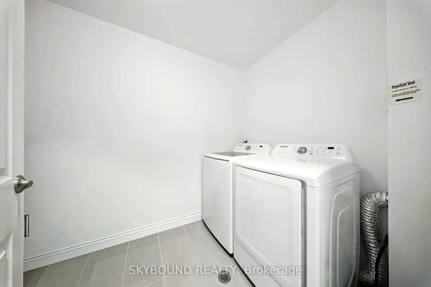 Additional image 14 of 355 Rathburn Road 1204