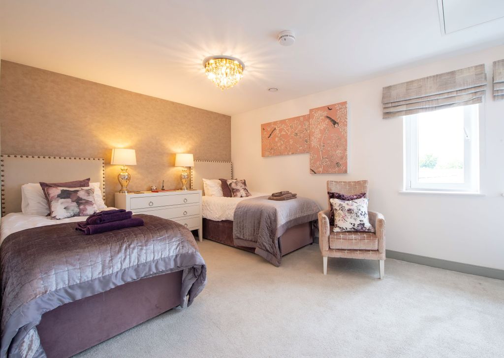 Additional image 14 of 2 bed flat to rentStation Parade, Virginia Water GU25