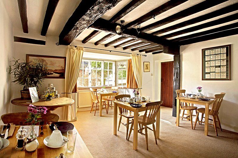 Additional image 5 of 4 bed detached house to rentSouthend, Henley-On-Thames, Oxfordshire RG9