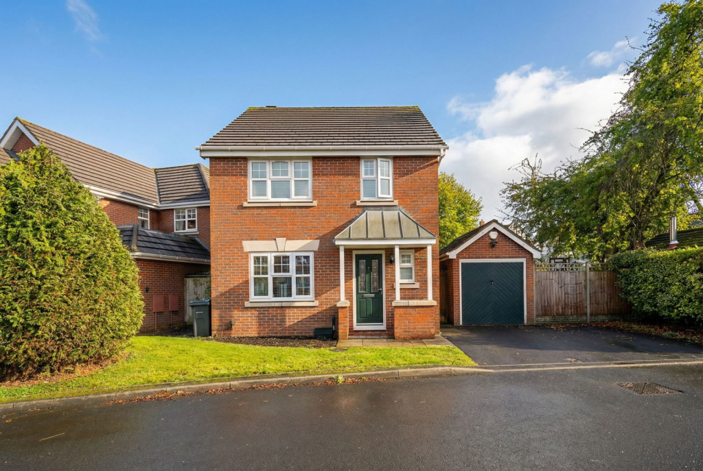 The Holdens, Hall Green