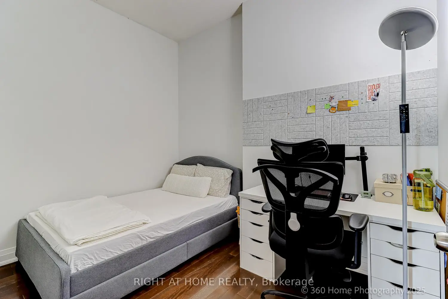 Additional image 16 of 2737 Keele Street 203