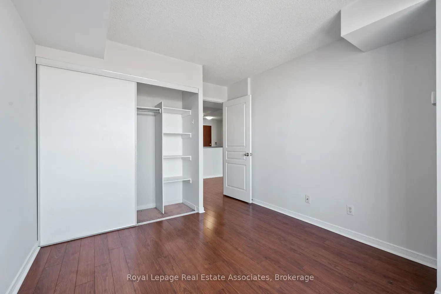 Additional image 10 of 2545 Erin Centre Boulevard 1713