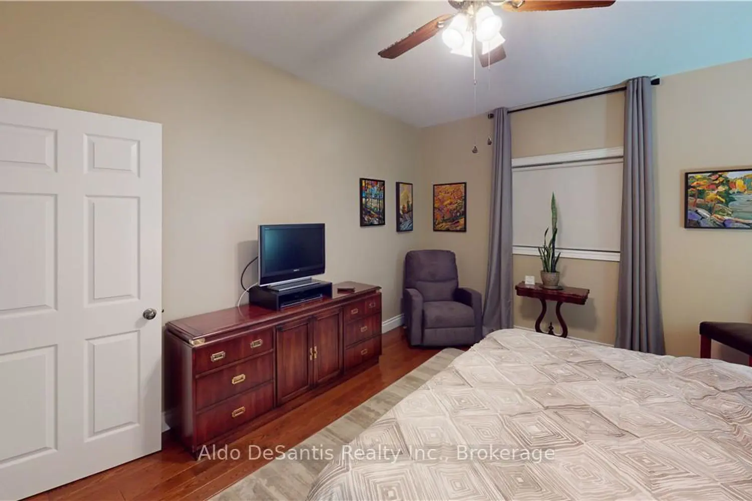 Additional image 10 of 39 Showcase Drive