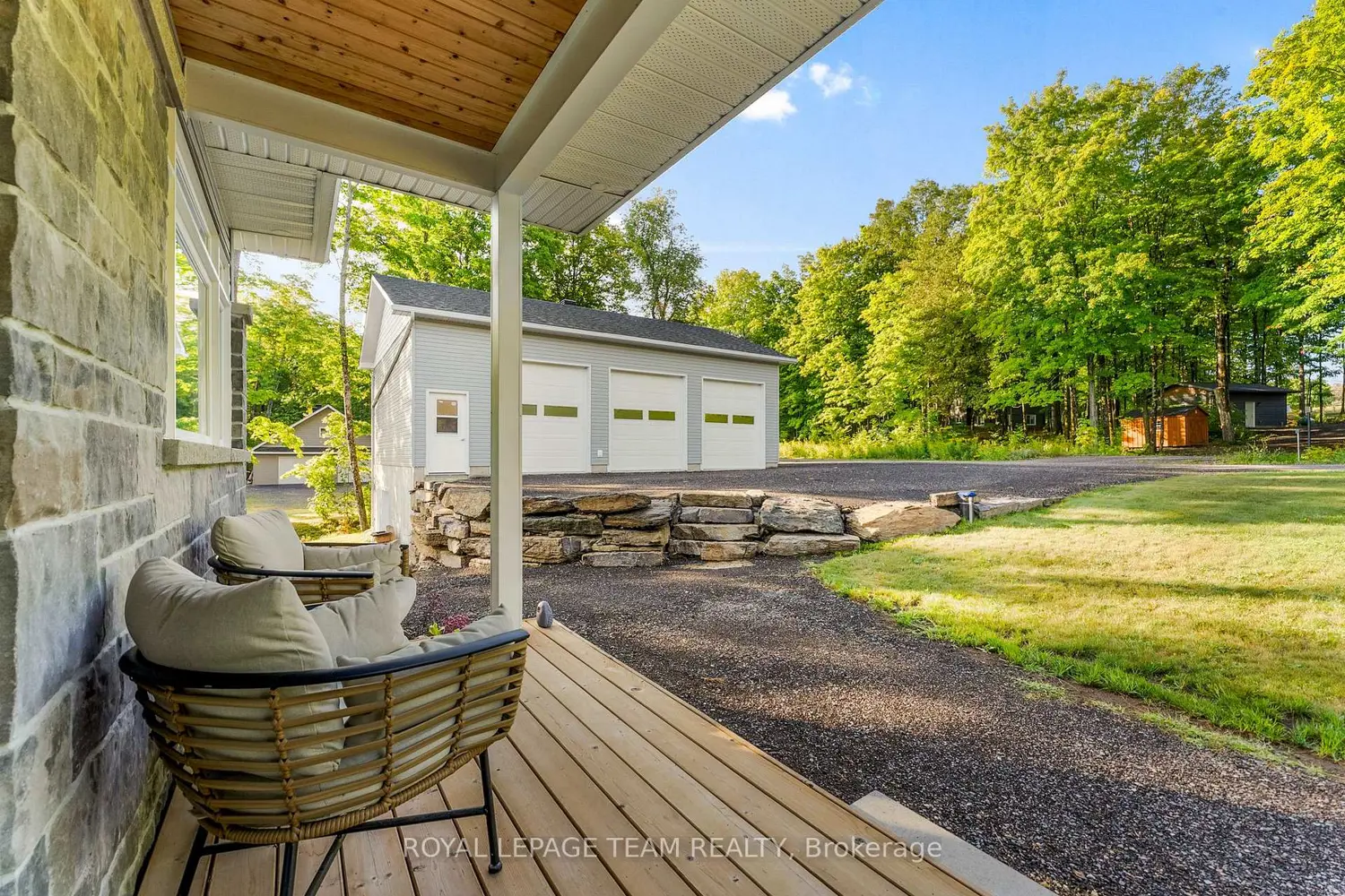 Additional image 16 of 44 Morning Flight Court