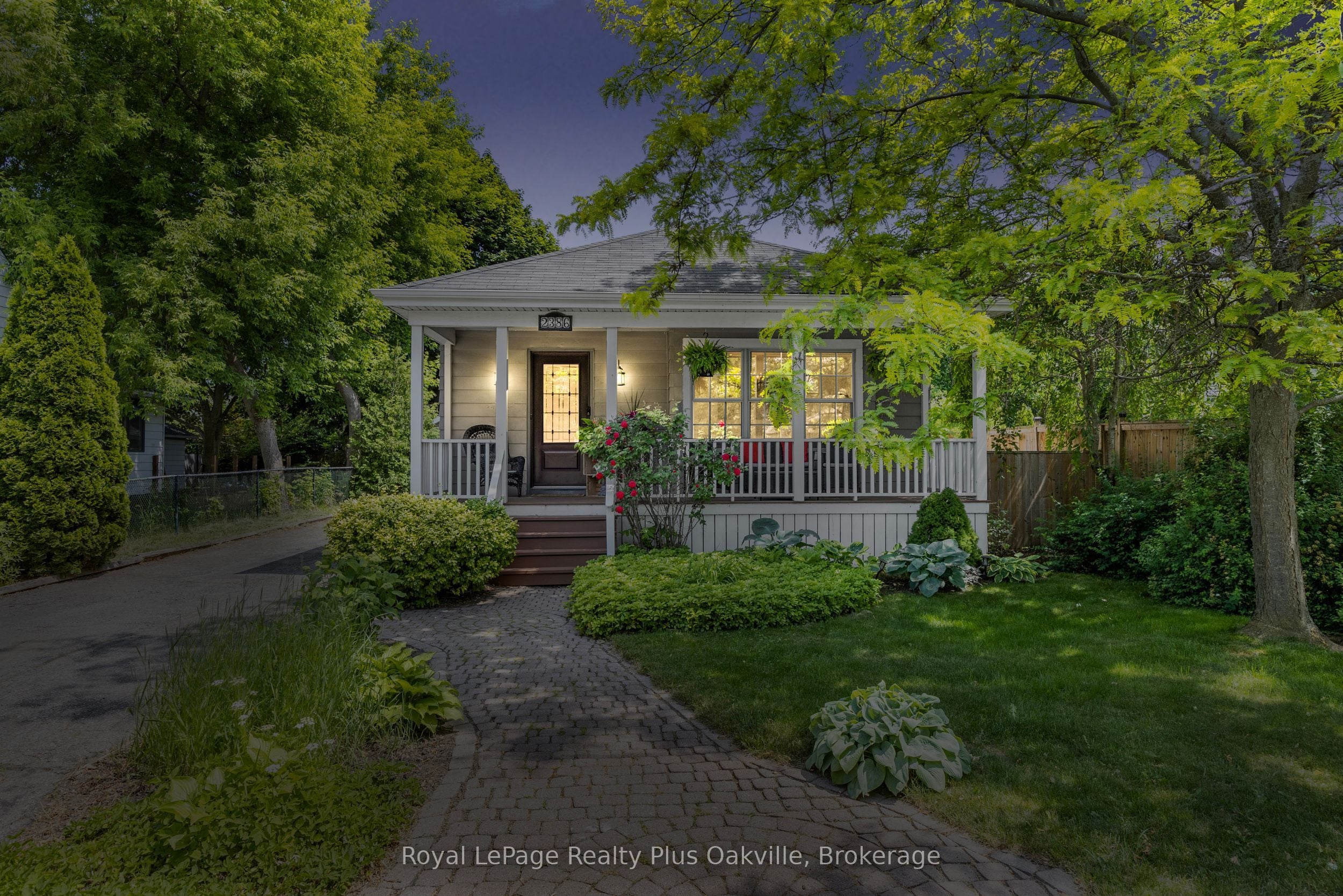 Additional image 4 of 2386 Rebecca Street, Oakville, ON, L6L 2A9