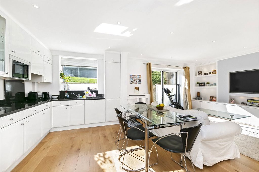 Additional image 5 of 4 bed flat to rentMarlborough Road, Richmond TW10