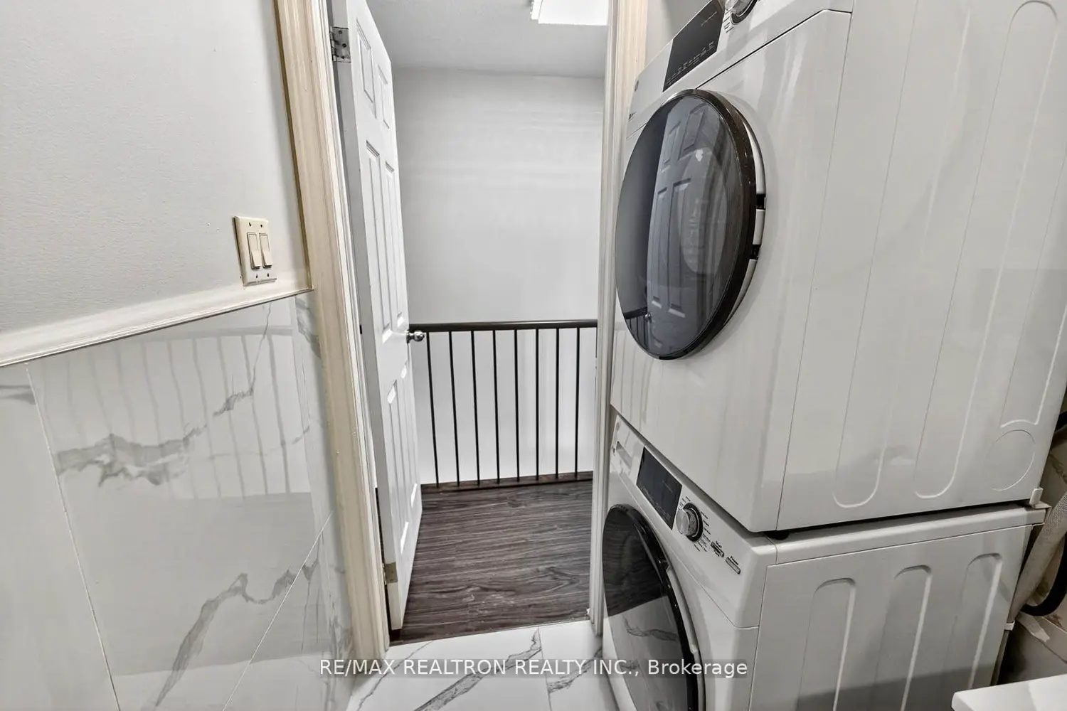 Additional image 11 of 17 Lenthall Avenue