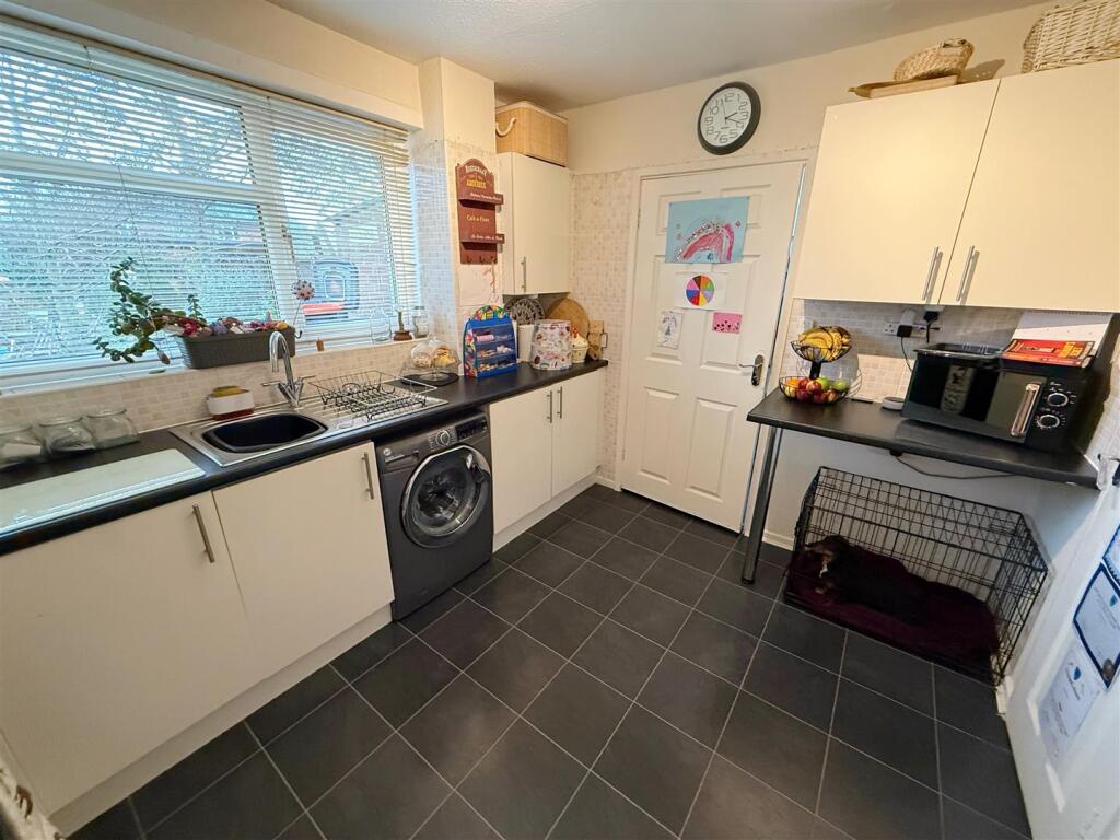 Additional image 5 of Arrow Crescent, Alcester