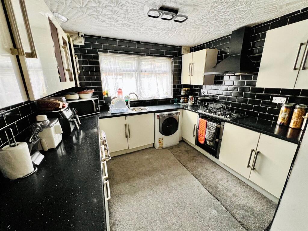 Additional image 10 of Fox Green Crescent, Birmingham, West Midlands, B27