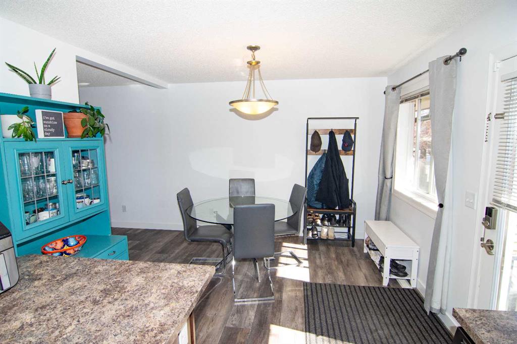 Additional image 6 of 132 Copperpond Boulevard SE, Calgary, AB, T2Z 1C3