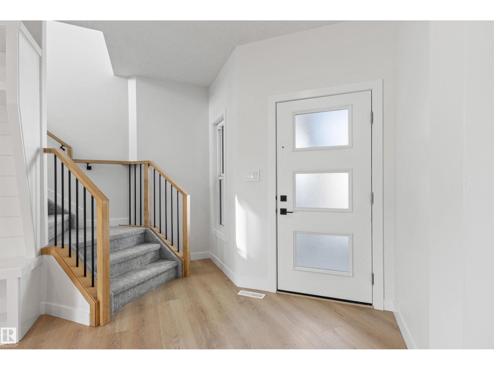 Additional image 3 of 3331 Chickadee Drive NW, Edmonton, AB, T5V1R5
