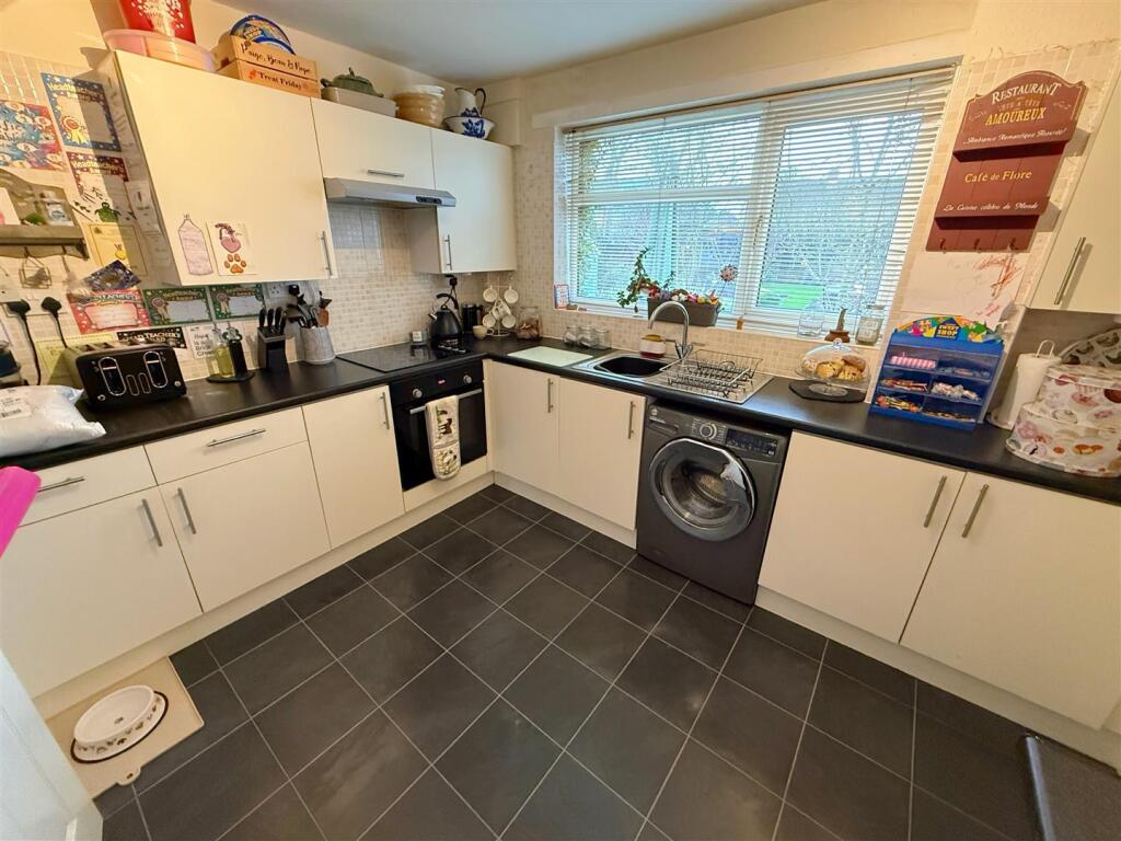 Additional image 4 of Arrow Crescent, Alcester