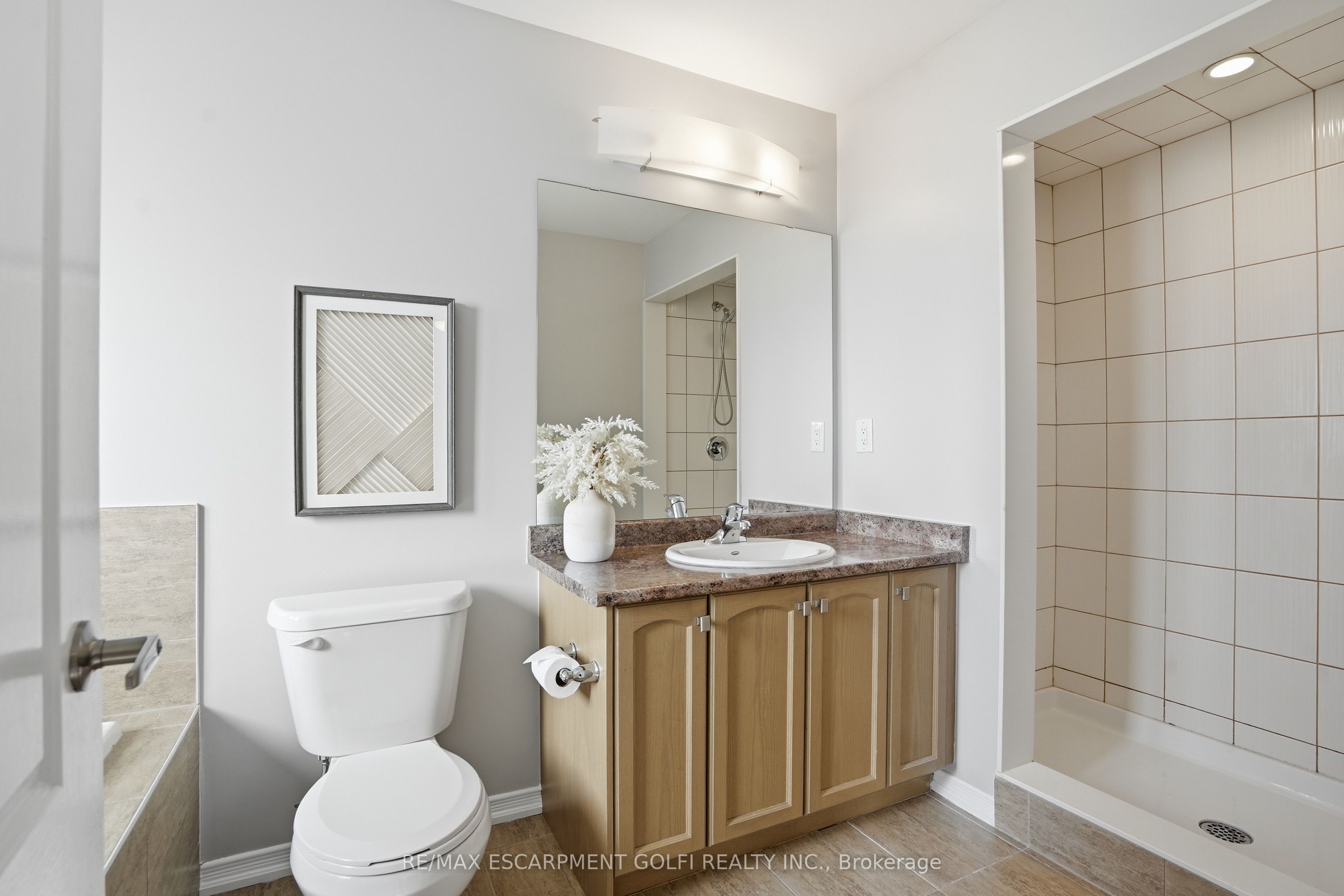 Additional image 4 of 7839 Dockweed Drive, Niagara Falls, ON, L2H 3R9