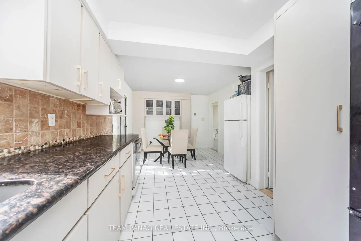 Additional image 4 of 6 Coronation Circle