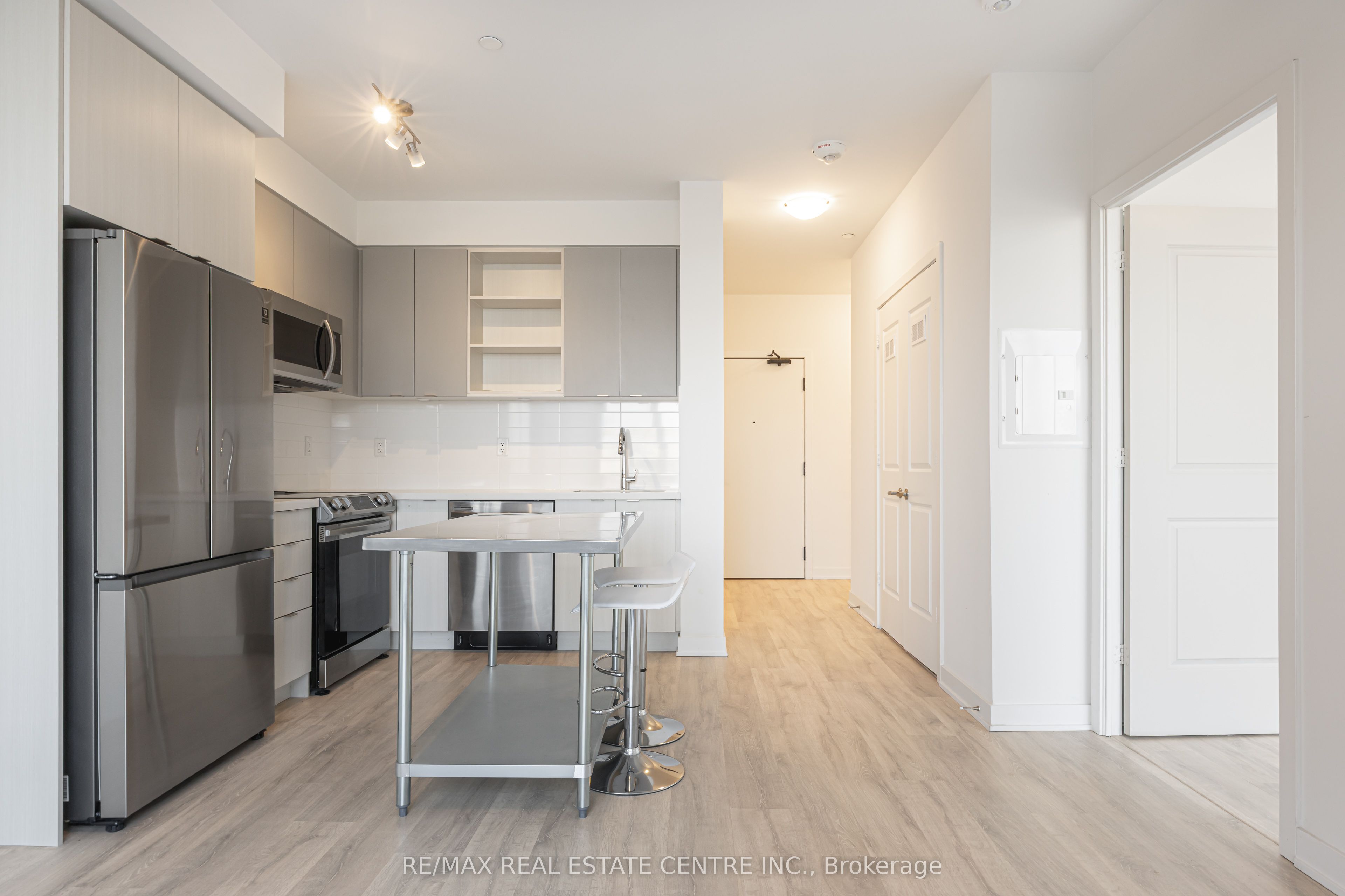 Additional image 4 of 108-4675 Metcalfe Avenue, Mississauga, ON, L5M 4N7