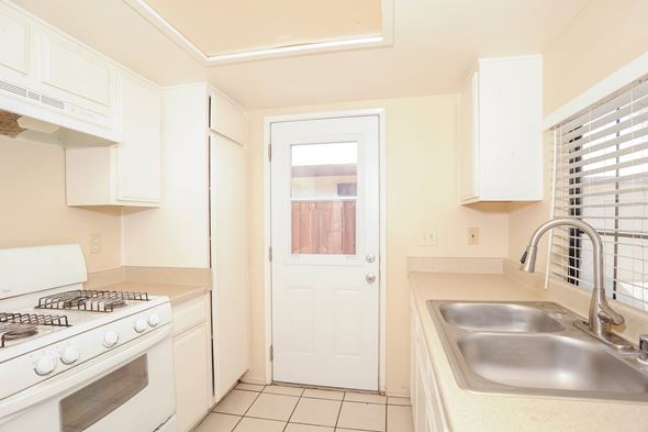1518 E Avenue J3, LANCASTER, CA, 93535