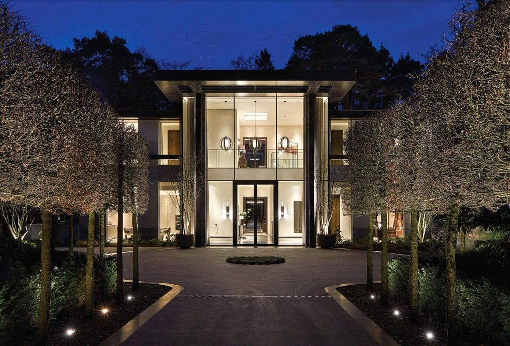 Additional image 16 of 6 bed detached house to rentWood Lane, St George's Hill, Weybridge, Surrey KT13