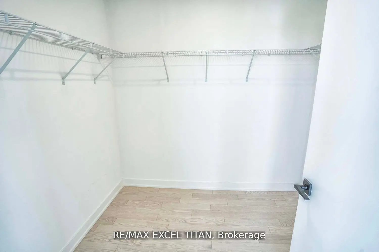 Additional image 11 of 20 Lombard Street 4506