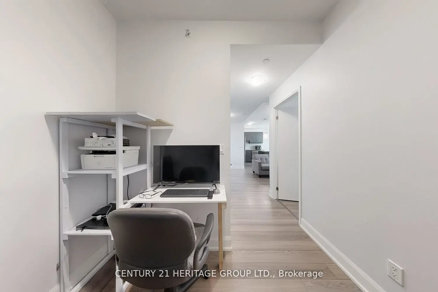 Additional image 14 of 2910 Highway 7 Road 405