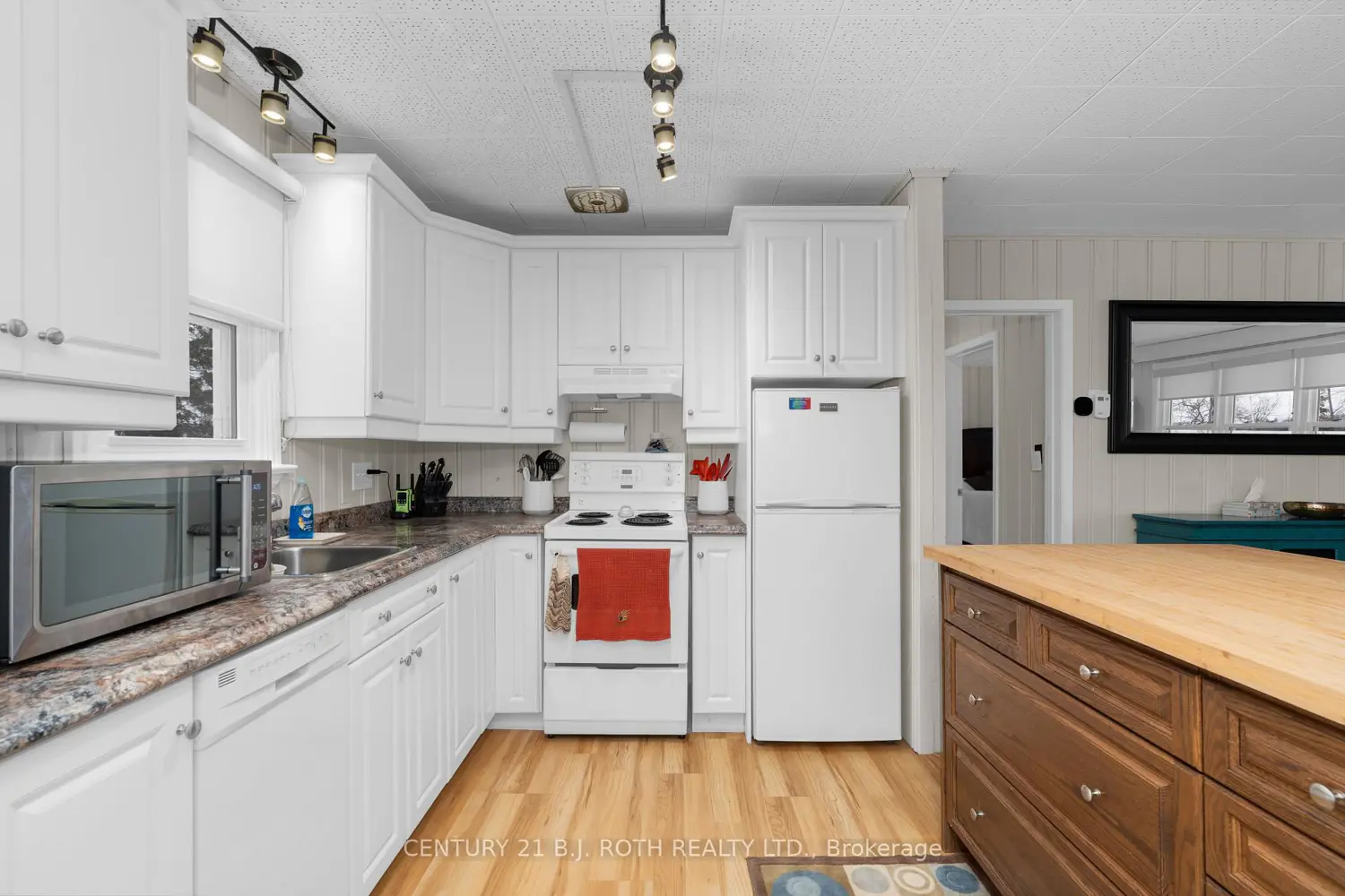 Additional image 7 of 239 Avery Point Road