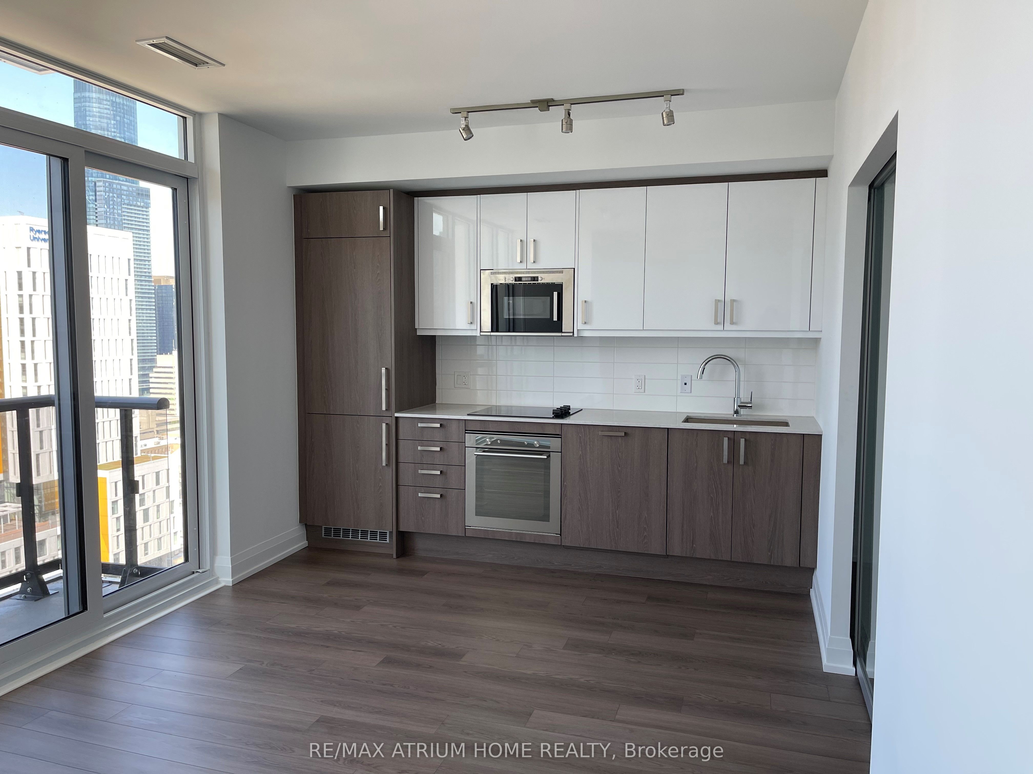 2905-77 Mutual Street, Toronto, ON, M5B 0B9