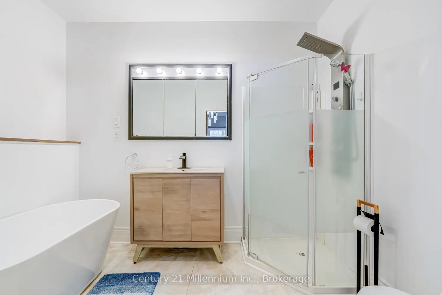 Additional image 15 of 303240 33 Side Road