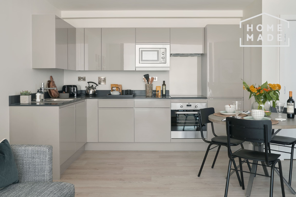 Additional image 3 of The Whitmore Collection