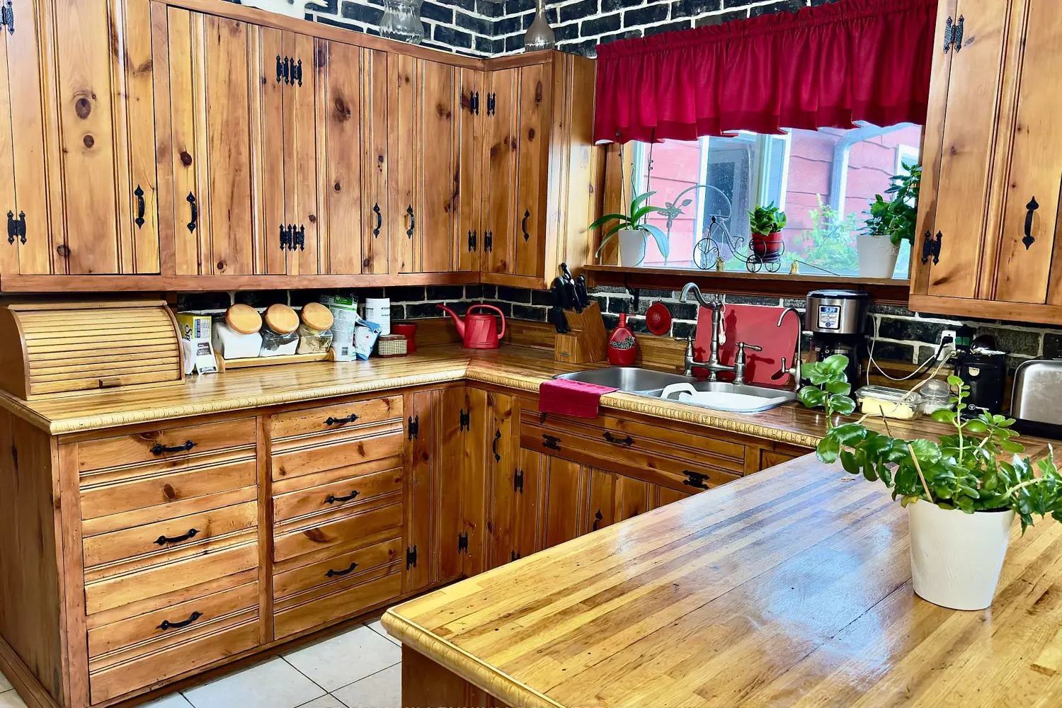 Additional image 15 of 3741 Cedar Rapids Drive