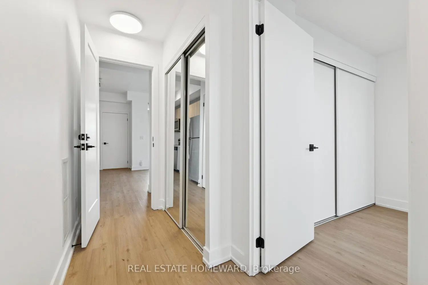 Additional image 3 of 1245 Bayly Street 21