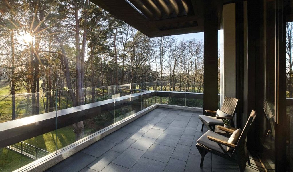 Additional image 10 of 6 bed detached house to rentWood Lane, St George's Hill, Weybridge, Surrey KT13