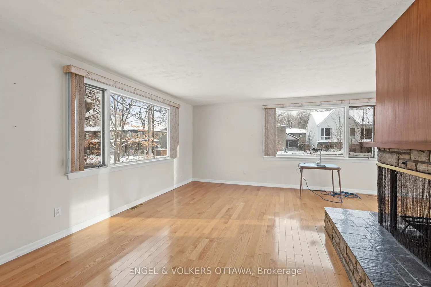 2626 Elmhurst Street photo 2