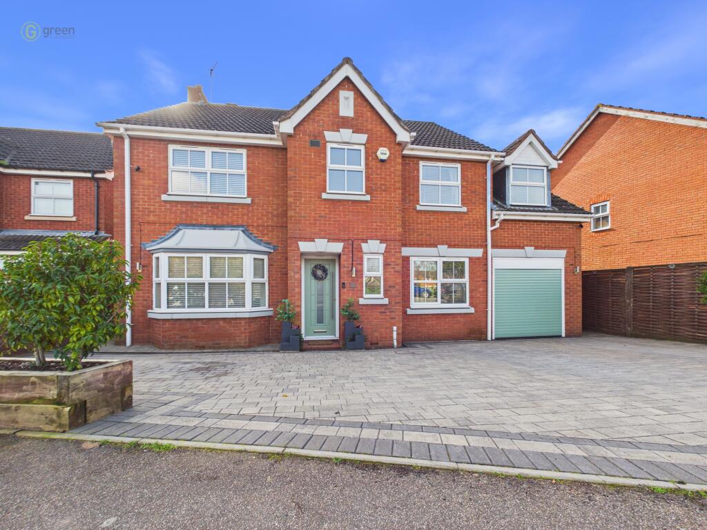 Maple Leaf Drive, Marston Green, Solihull, B37