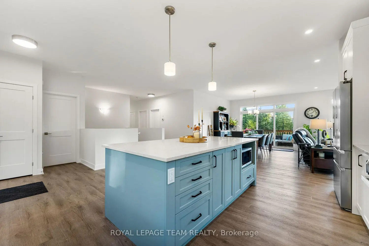 Additional image 9 of 44 Morning Flight Court