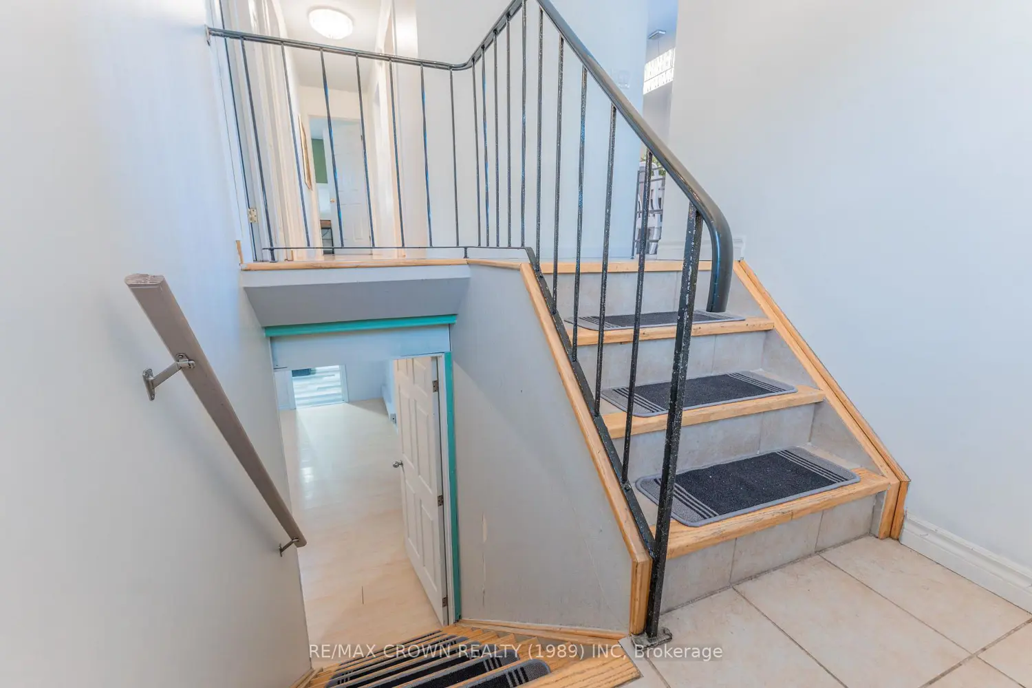 Additional image 13 of 17 Champlain Crescent