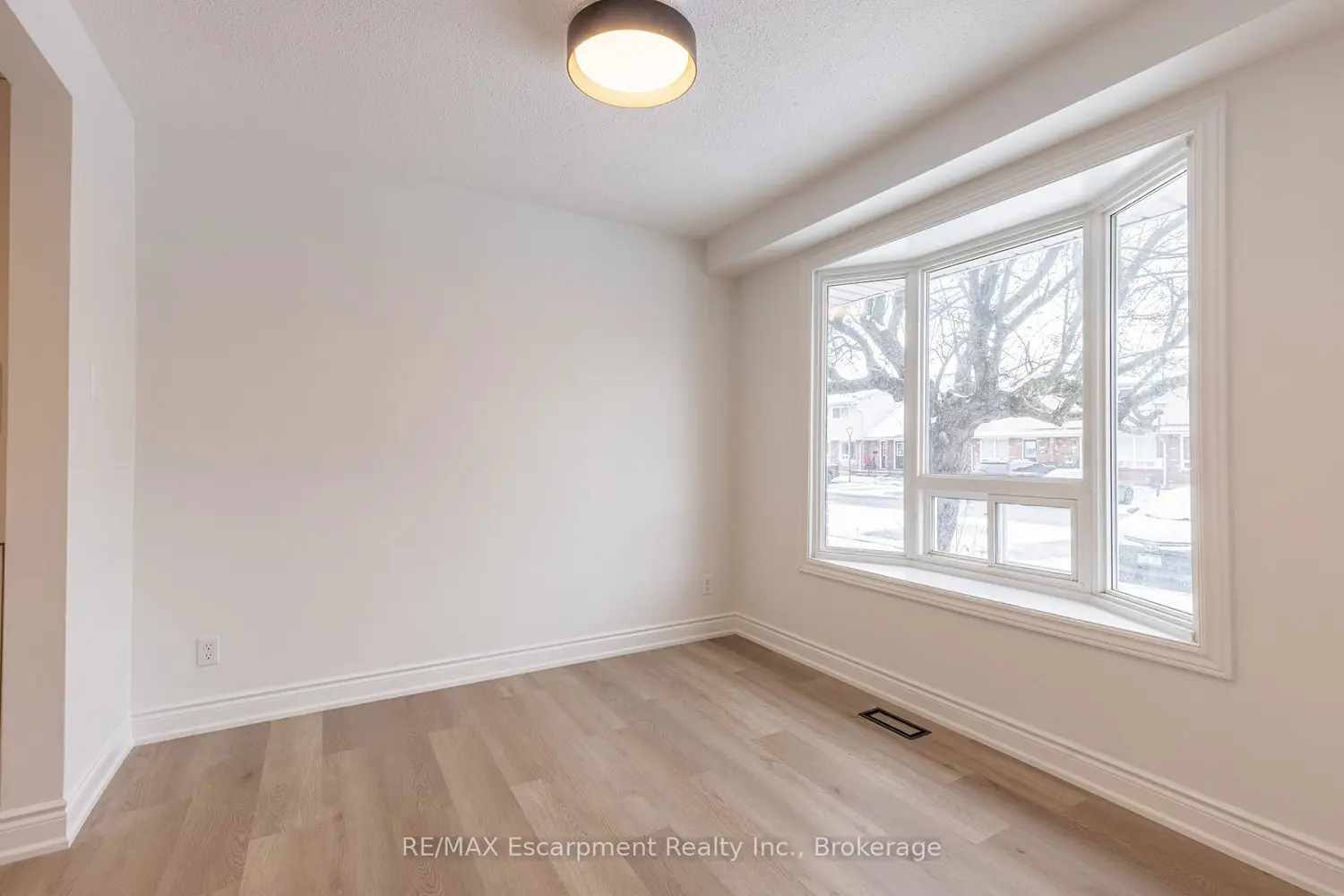 Additional image 9 of 100 Brownleigh Avenue 288