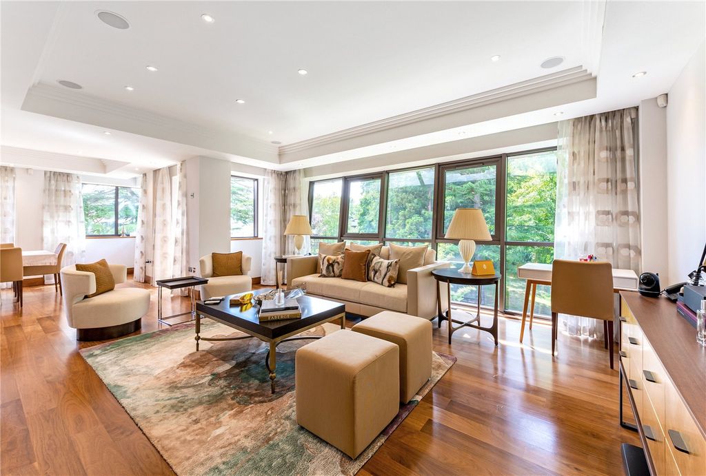 Additional image 5 of 3 bed flat to rentCharters Garden House, Charters Road, Sunningdale SL5