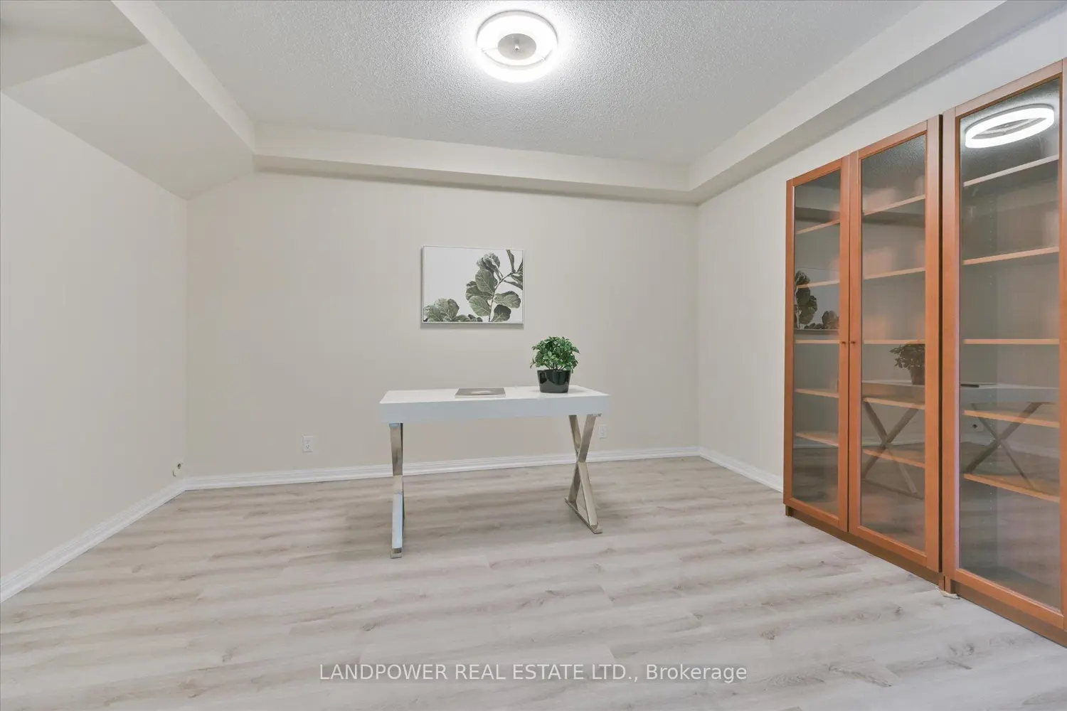 Additional image 15 of 28 Sommerset Way 1231
