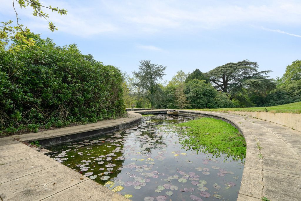 Additional image 17 of 6 bed country house to rentSt. Anns Hill Road, Chertsey KT16