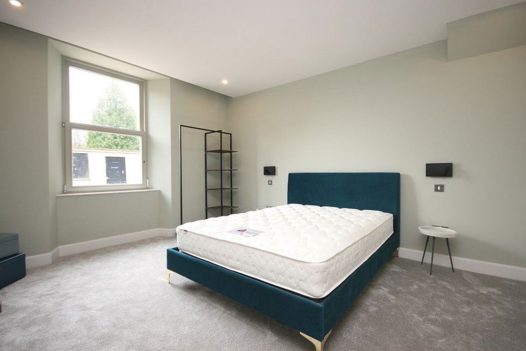 Additional image 14 of 6 bed detached house to rentLauriston Farm Road, Edinburgh EH4