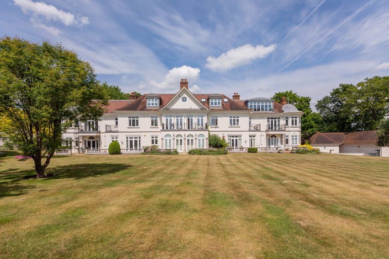 Additional image 2 of 3 bed flat to rentPriory Road, Ascot SL5