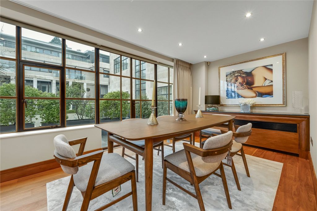 Additional image 3 of 2 bed flat to rentCharters Road, Ascot, Berkshire SL5