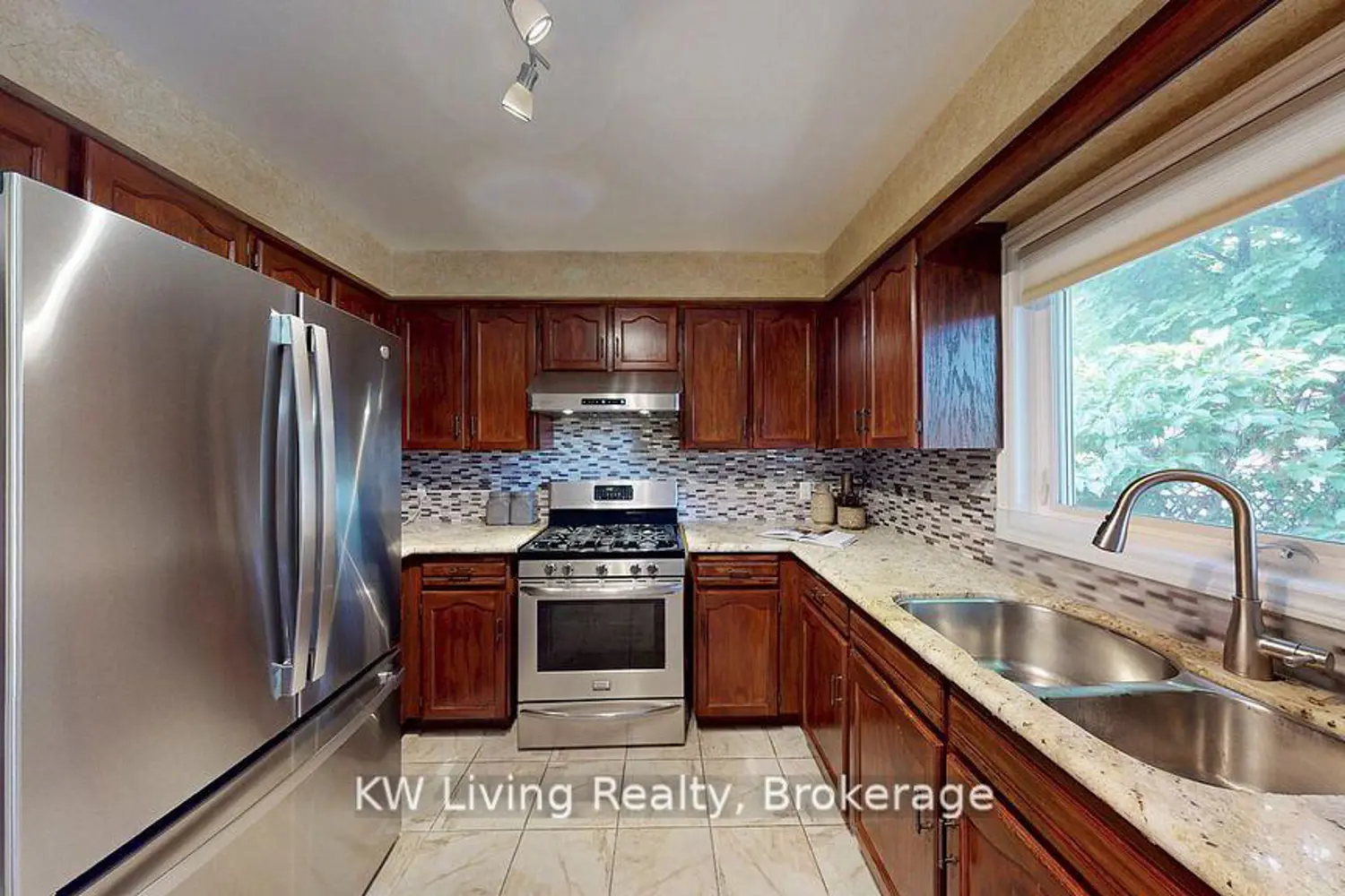 Additional image 18 of 1997 Sandown Road