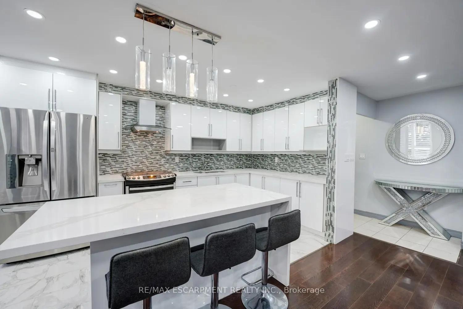 Additional image 6 of 10 Edgecliff Golfway 206