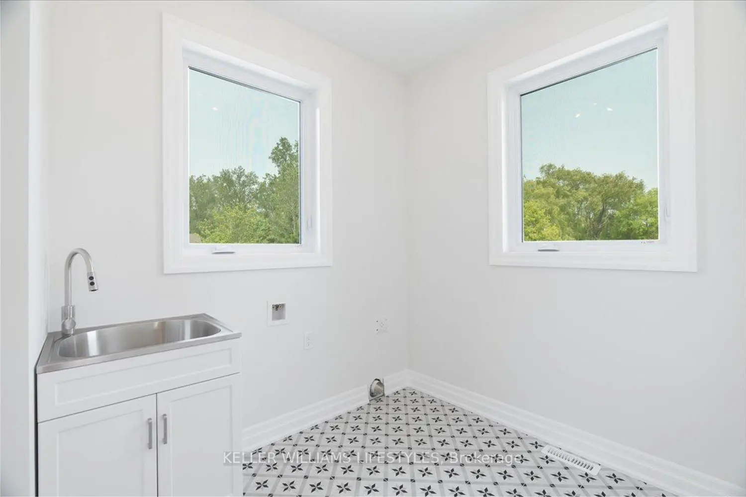 Additional image 15 of 39 East Glen Drive