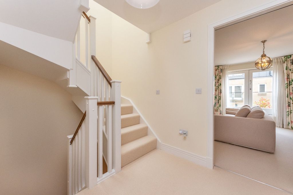 Additional image 12 of 4 bed terraced house to rentLarkfield Gardens, Edinburgh EH5