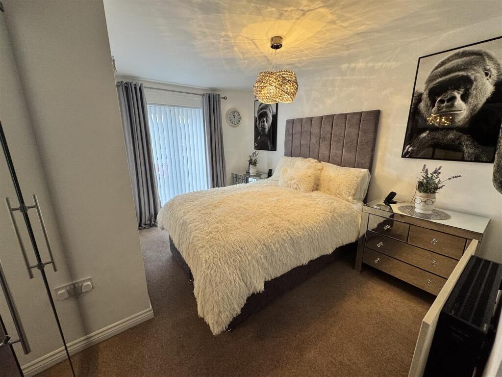 Additional image 8 of Shard End Crescent, Birmingham