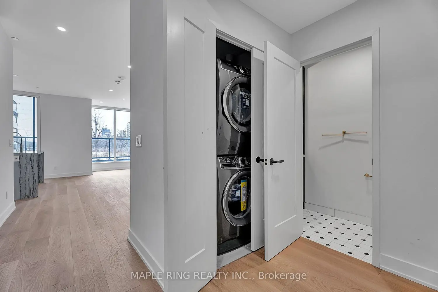 Additional image 10 of 2485 Taunton Road 118